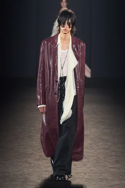 Look 30